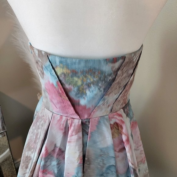 Gorgeous ABS Allen Schwartz Strapless Watercolor Dress - Picture 8 of 12